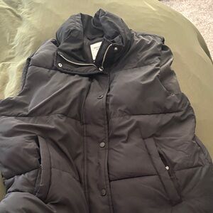 Abercrombie & Fitch Black Puffer Vest